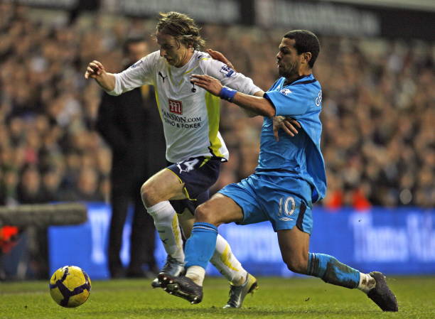 他在场上的 他在场上的