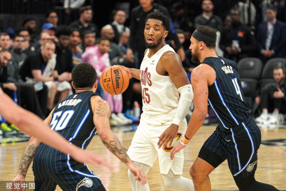 与此同时 与此同时