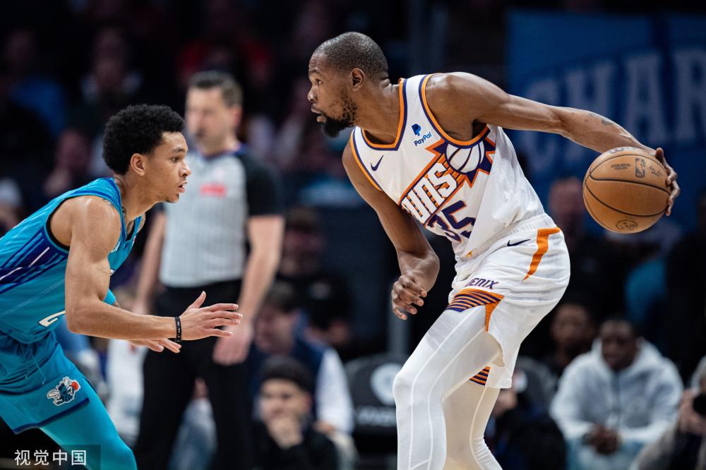 多的年轻女 多的年轻女